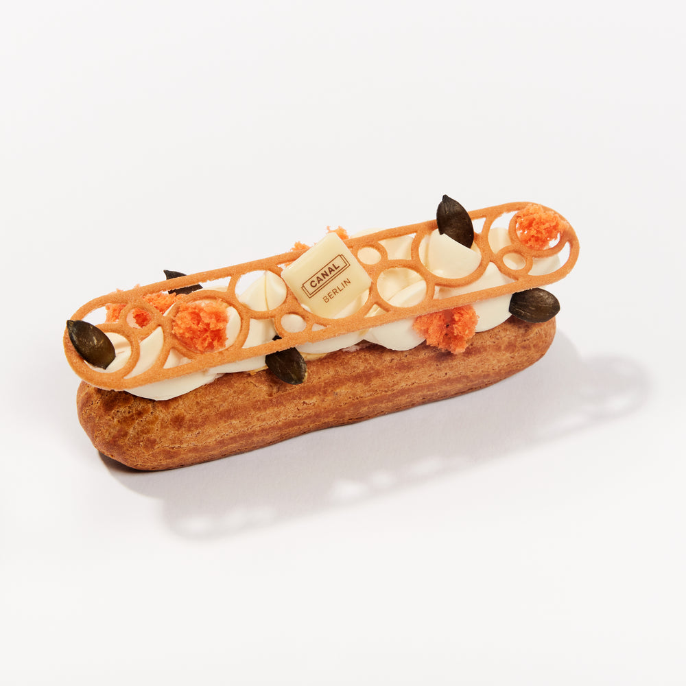 Pumpkin spiced éclair